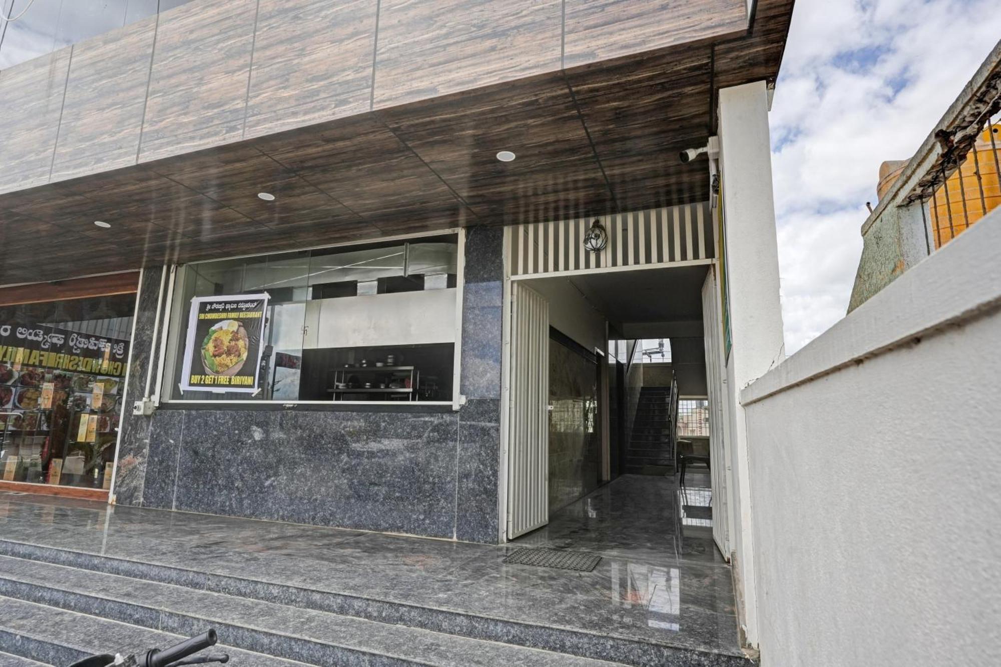 Hotel O Sri Chowdeshwari Boarding And Lodging Tavarikere Екстер'єр фото