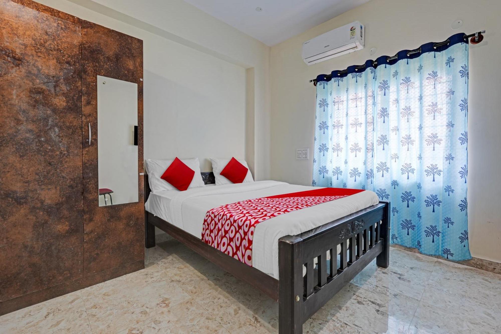 Hotel O Sri Chowdeshwari Boarding And Lodging Tavarikere Екстер'єр фото